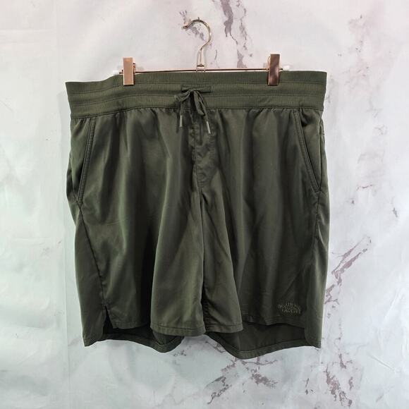 The North Face Shorts Womens Large 8 Inch Green Army Olive Hiking Aphrodite - Picture 1 of 10